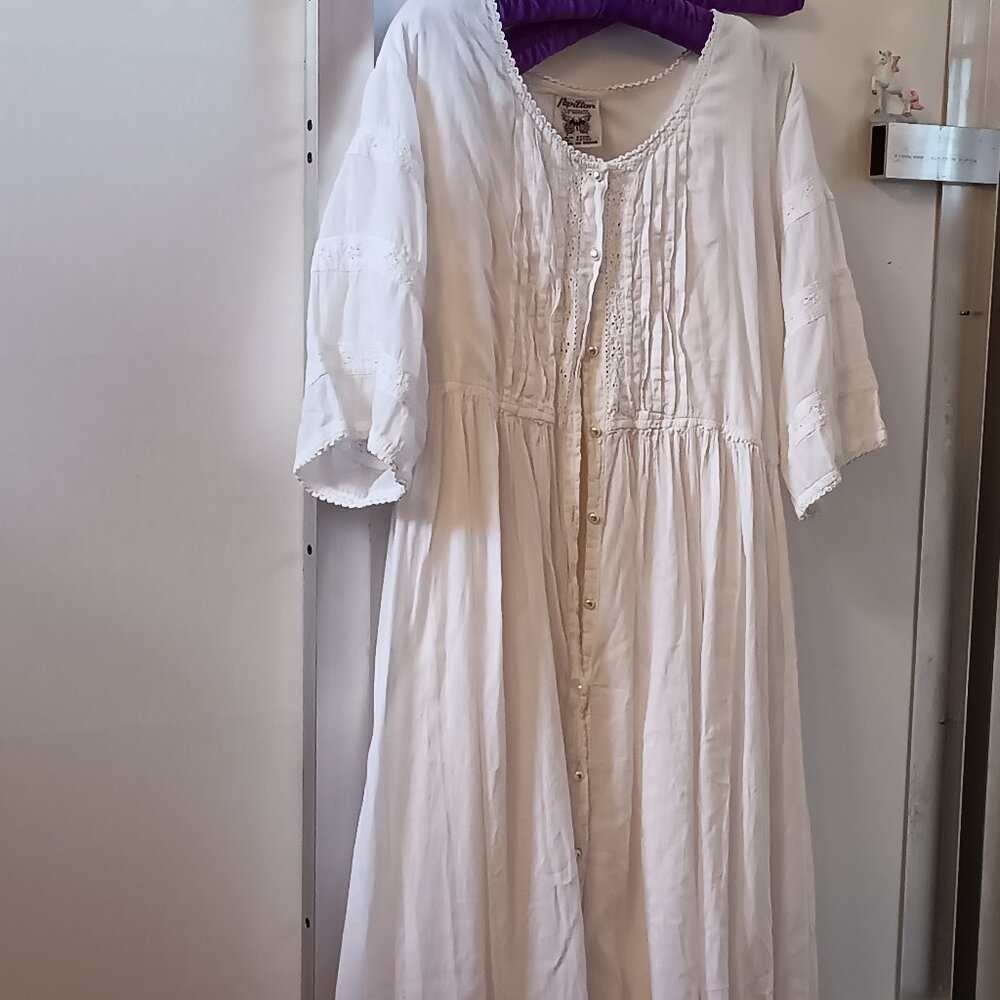 Vintage Papillon White Lace Dress